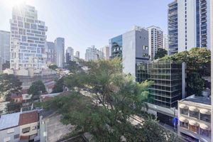 Image 16 - 889366