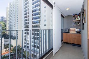 Image 4 - 889366