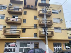 Image 10 - 889370