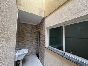 Image 6 - 889375