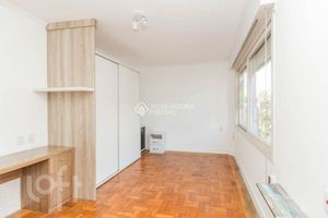 Image 3 - 889385