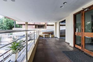 Image 33 - 889390