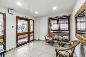 Image 30 - 889390