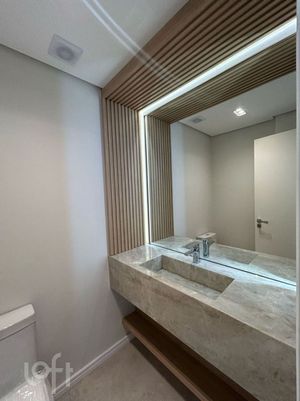 Image 6 - 889392