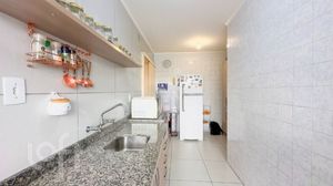 Image 7 - 889399