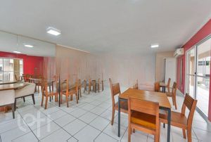 Image 20 - 889442