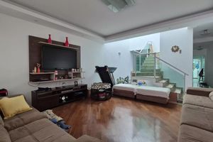 Image 3 - 889446