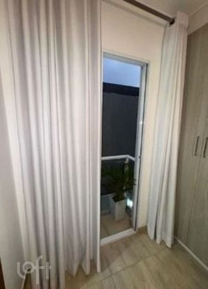 Image 5 - 889449