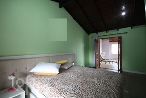 Image 15 - 889451