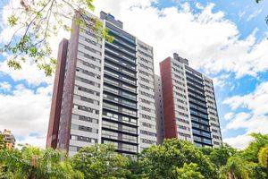 Image 83 - 889452