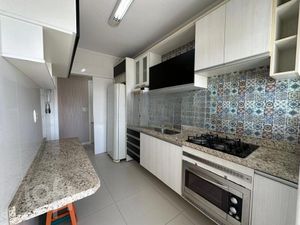 Image 17 - 889455