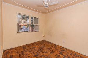 Image 11 - 889466