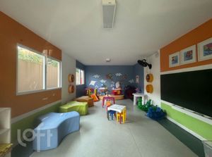 Image 4 - 889468