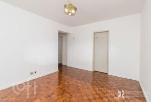 Image 11 - 889469