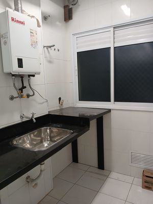Image 21 - 889492