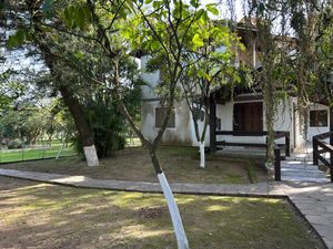 Image 8 - 889494
