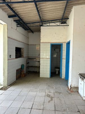 Image 13 - 889494