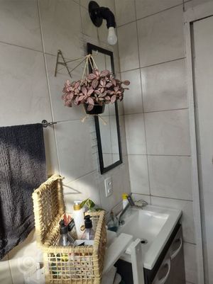 Image 14 - 889502