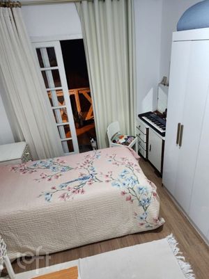 Image 18 - 889502