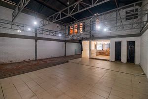 Image 14 - 889505