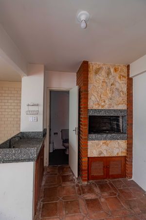 Image 39 - 889505