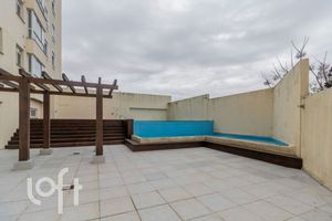 Image 10 - 889517