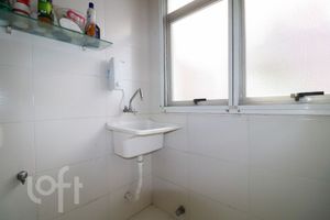 Image 15 - 889521