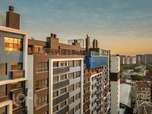 Image 13 - 889531