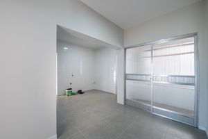 Image 19 - 889538