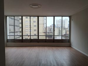 Image 7 - 889538