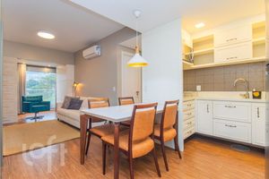 Image 38 - 889539