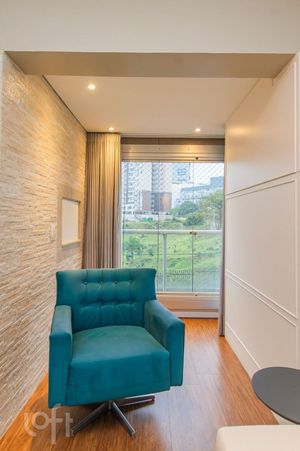 Image 7 - 889539