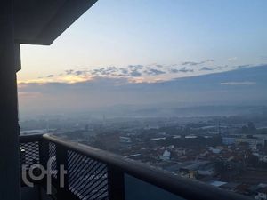Image 4 - 889542