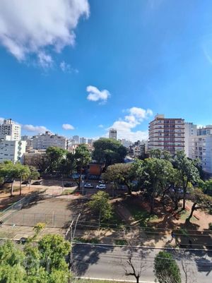 Image 11 - 889550