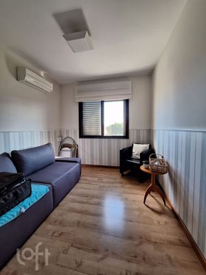 Image 7 - 889550