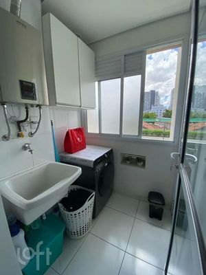 Image 3 - 889554