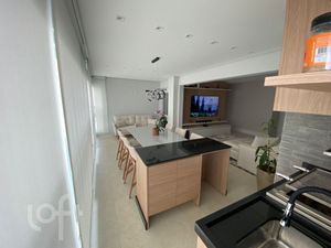 Image 4 - 889565