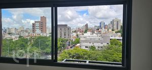 Image 1 - 889566