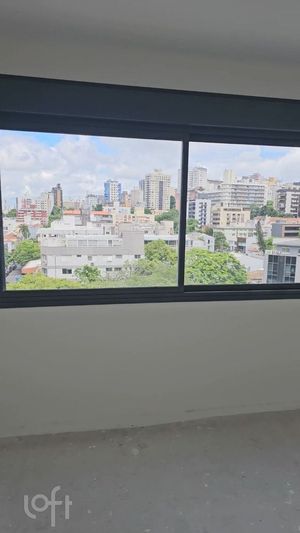 Image 21 - 889566