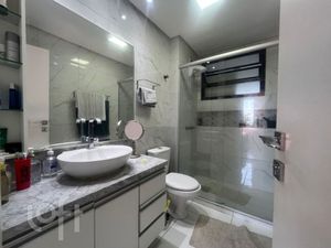Image 11 - 889569