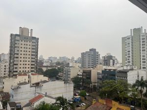 Image 12 - 889572