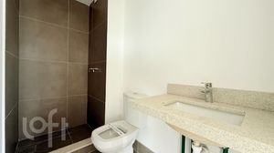 Image 8 - 889579