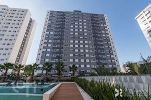 Image 9 - 889579
