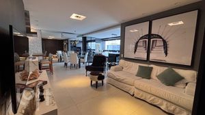 Image 9 - 889589