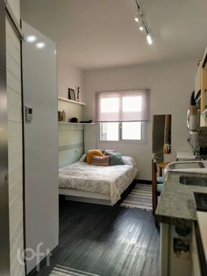 Image 9 - 889593