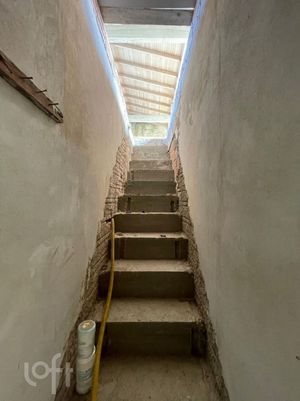 Image 21 - 889599