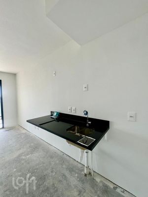 Image 4 - 889601
