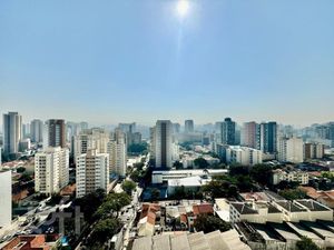 Image 6 - 889601