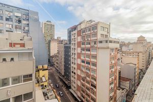 Image 5 - 889608