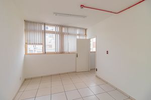 Image 6 - 889608